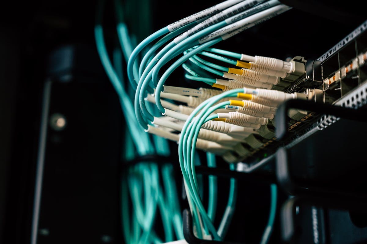 Serverraum mit redundanter Infrastruktur