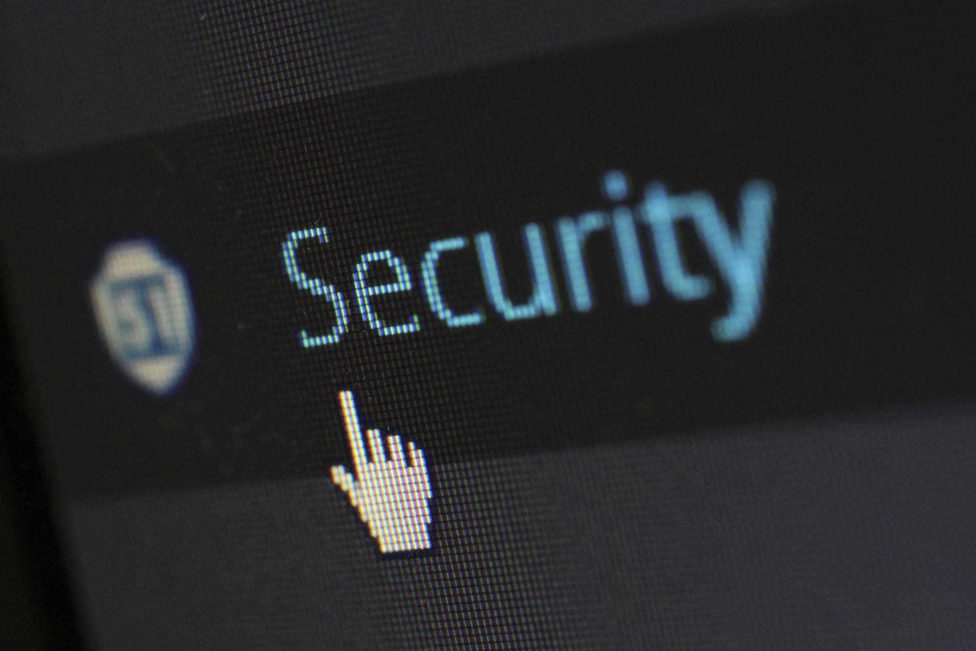 Sicherheitsschloss als Symbol für IT-Absicherung gegen Ausfallkosten