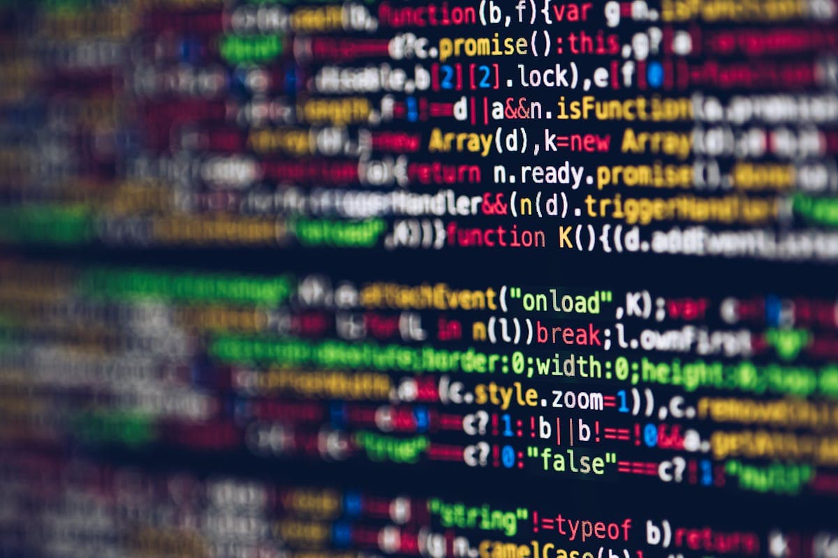 Rechenzentrum mit Netzwerk-Infrastruktur für SplitSite