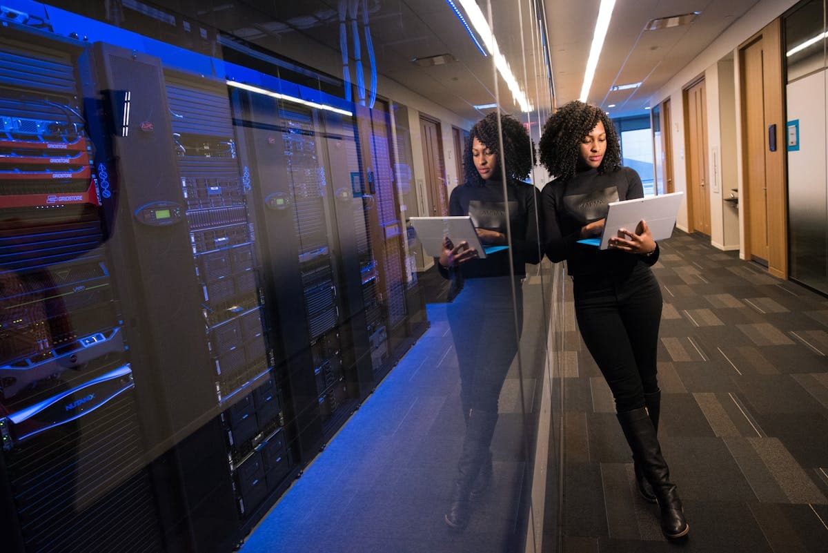 Serverraum mit Cloud-Infrastruktur
