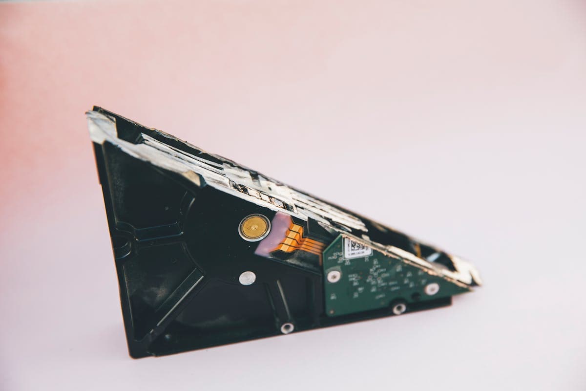 Hardware-Platine mit Netzwerk-Komponenten für redundante Konnektivität